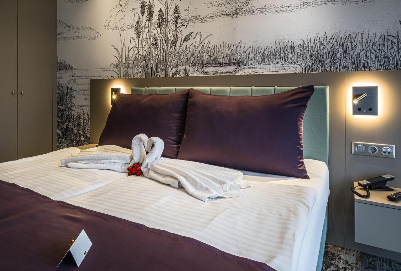 Deluxe Double or Twin Room Balcony,1084694263:JPEG